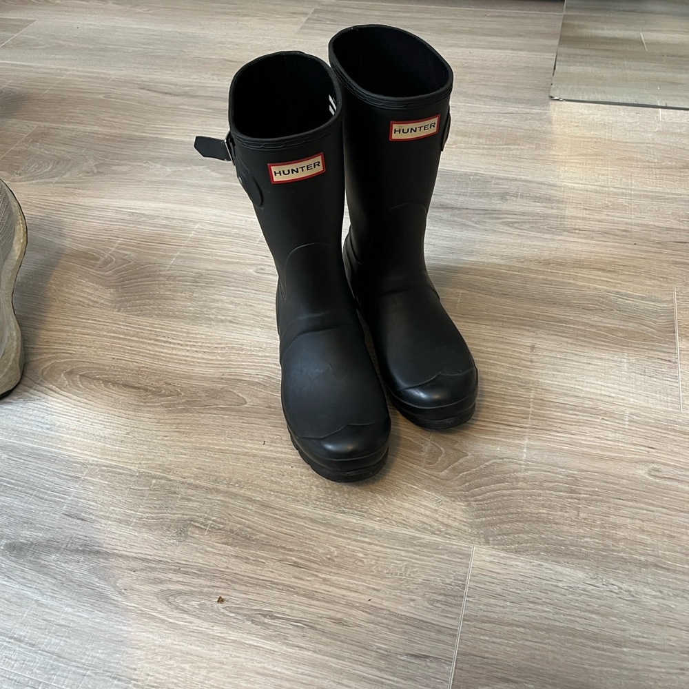 Hunter Original Women's Black Rain Boots - Picture 3 of 10